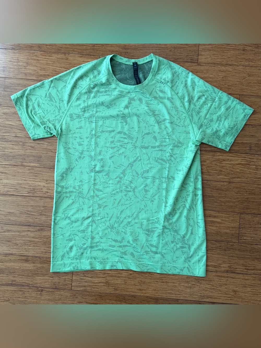 Lululemon Men’s Tech Short Sleeve Tee, Medium, Green